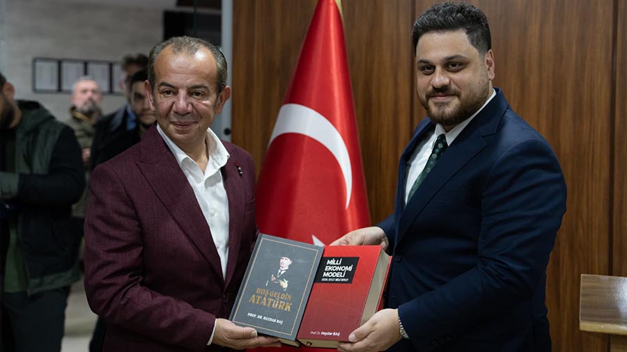 Herkesin eşit olduğu yerde eşitlik isteyen, eşitlik değil imtiyaz istiyordur.